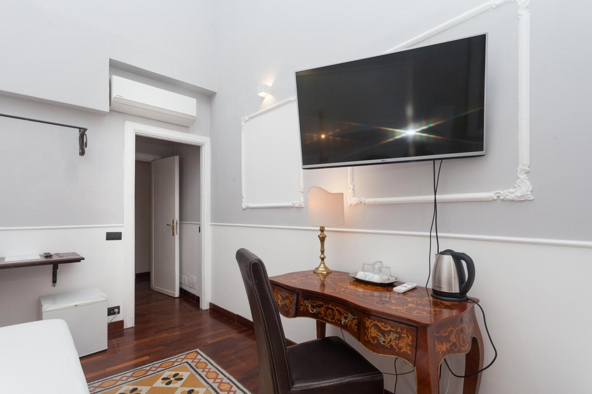 Palazzo Del Duca Piazza Navona Guest House Róma Kültér fotó